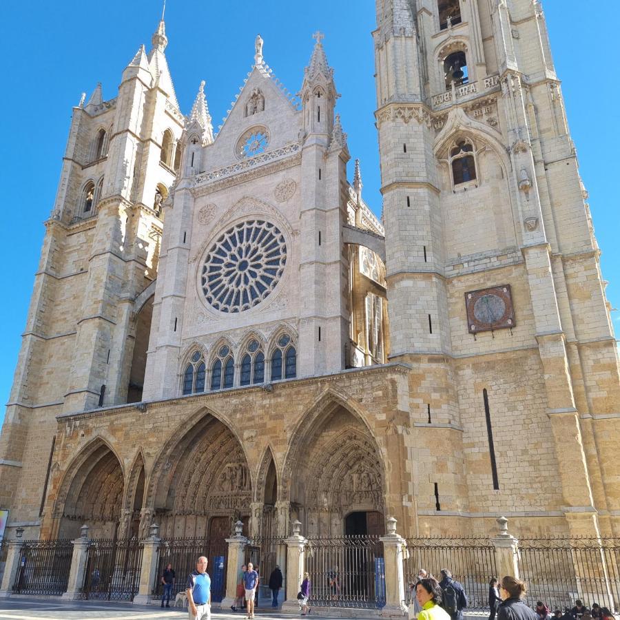 My Way Catedral Leão Exterior foto